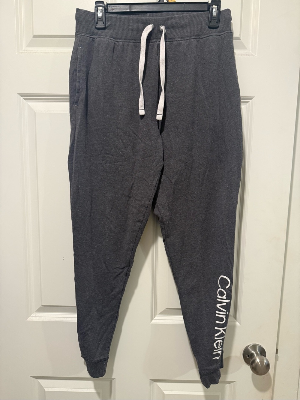 Calvin Klein Men’s Charcoal Gray Jogger Sweatpants adult medium